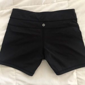 Black lulu athletic shorts